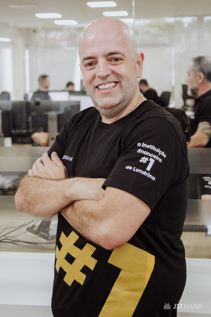 J17 BANK 1 Crop 778 scaled 1