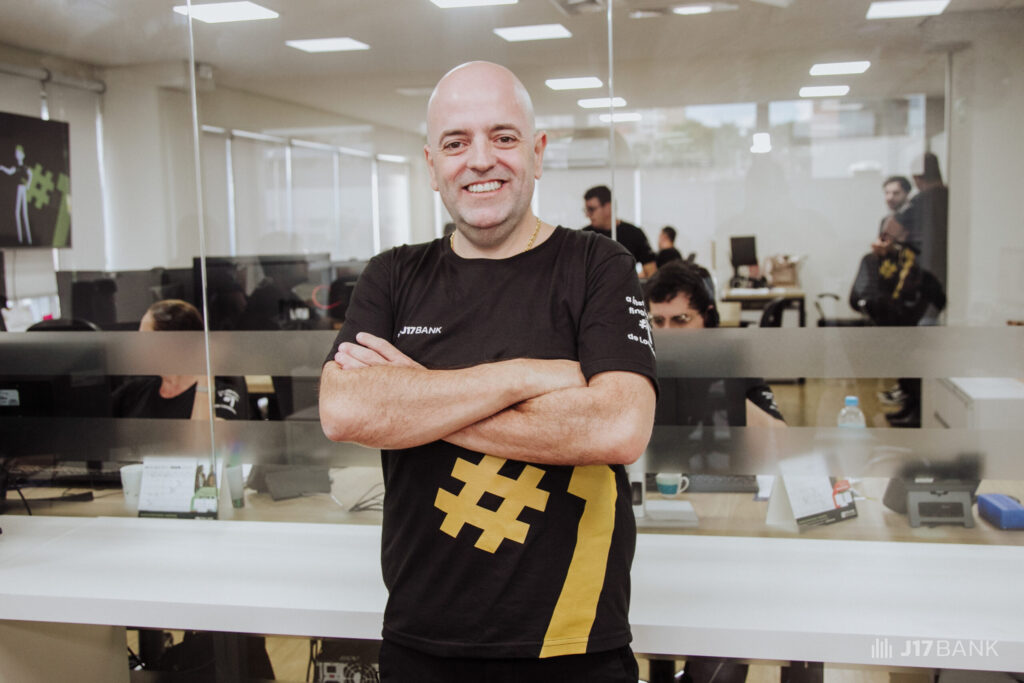 J17 BANK 1 Crop 783 scaled 1